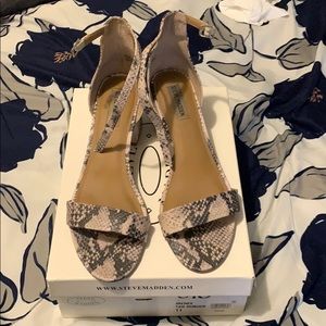 Steve Madden Irenee Sandal